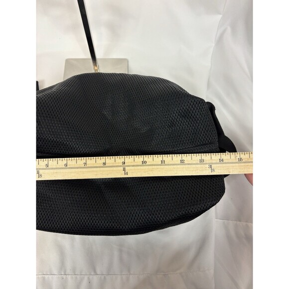 Lululemon Fast Track Convertible Bag Black Mesh Sling Shoulder Backpack Duffel - Picture 11 of 14
